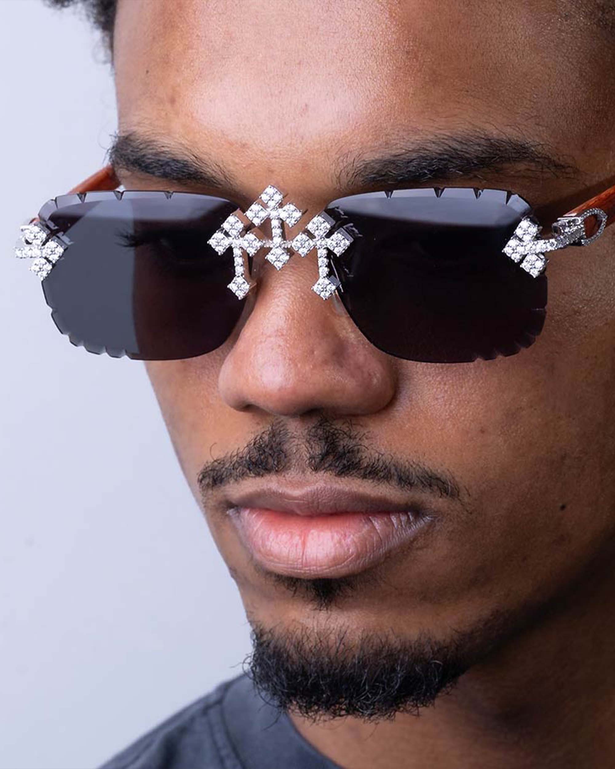 Moissanite Fleuree Cross Sunglasses 14K Gold - Image 5