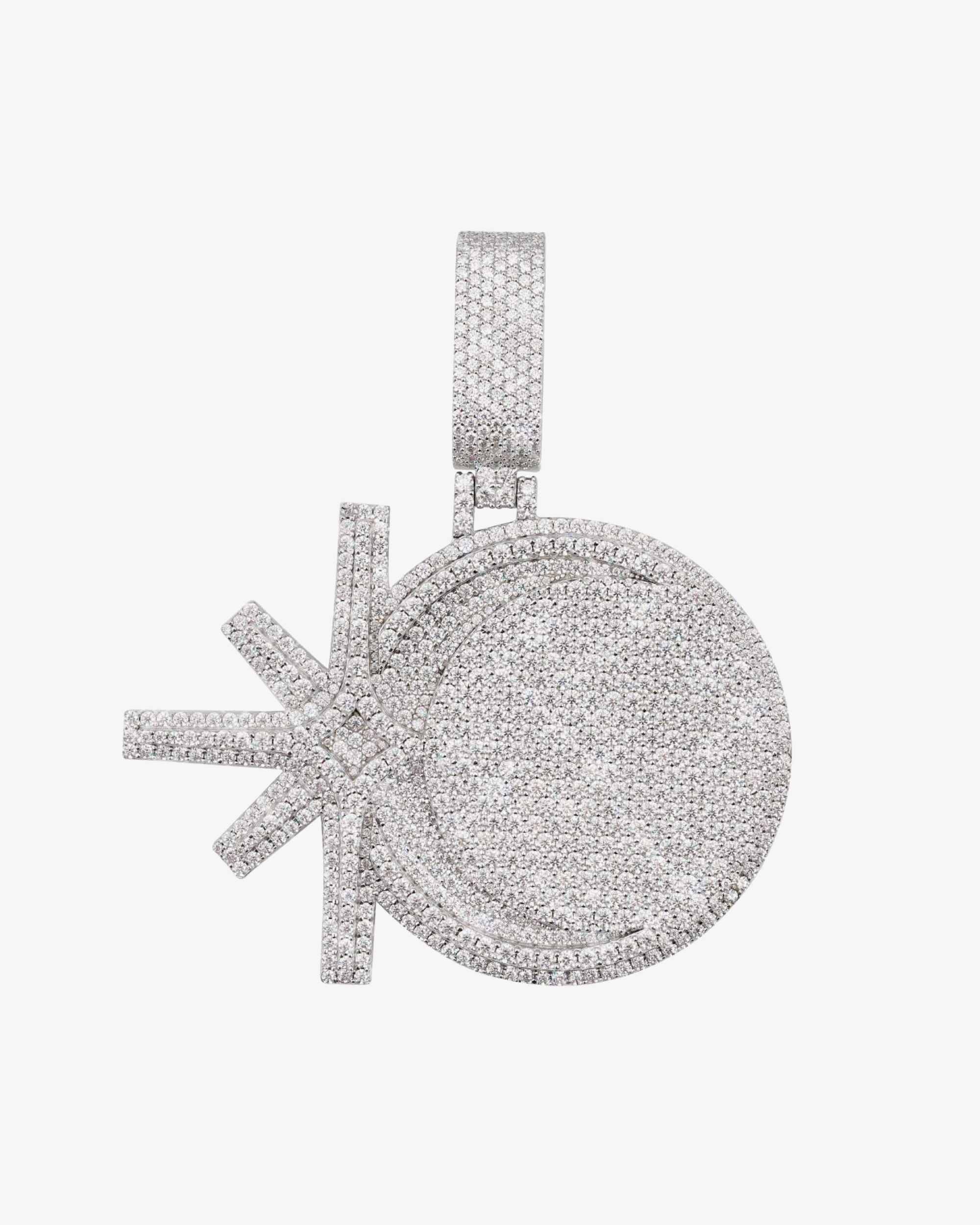 "STAR AND MOON" Custom Circle Pendant 14K Gold